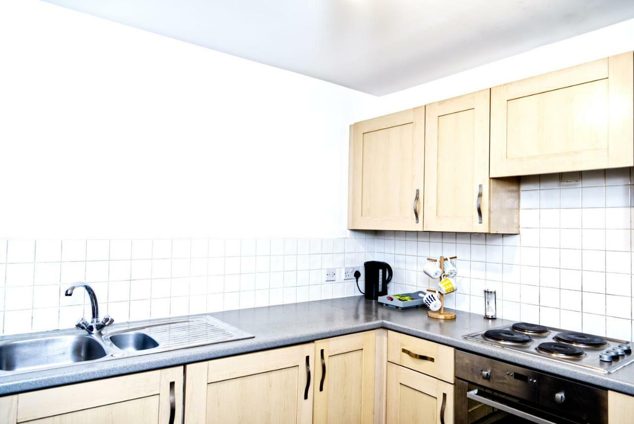 The Pent House - Lushio Apartments Northampton Bagian luar foto